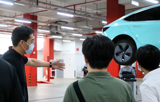 線上線下全域聯(lián)動 特斯拉開創(chuàng)汽車行業(yè)售后服務(wù)新常態(tài)